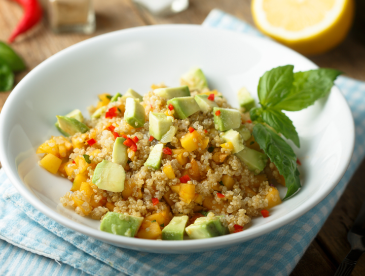 Salade de quinoa au thon et mangue